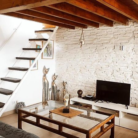 Beautiful Chalet With Wifi And Free Parking Arona  Luaran gambar